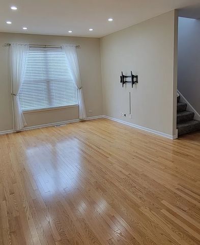 11S505 Rachael Court, Willowbrook, IL 60527