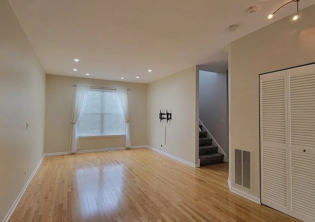 11S505 Rachael Court, Willowbrook, IL 60527