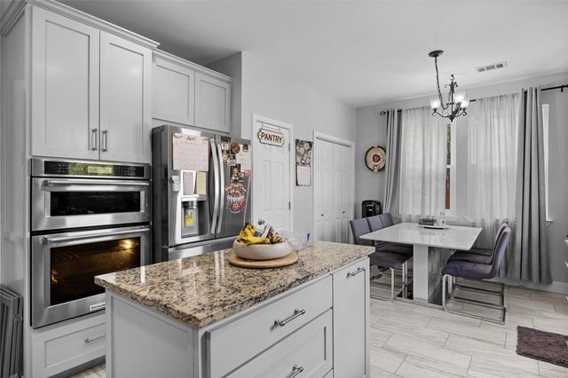 800 Windsor Hills DR, Pflugerville, TX 78660