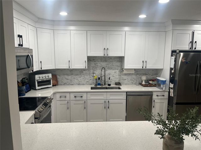 12120 CROFT DRIVE, Largo, FL 33774