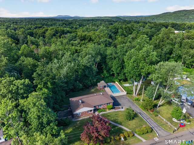 659 West Woods Road, Hamden, CT 06518