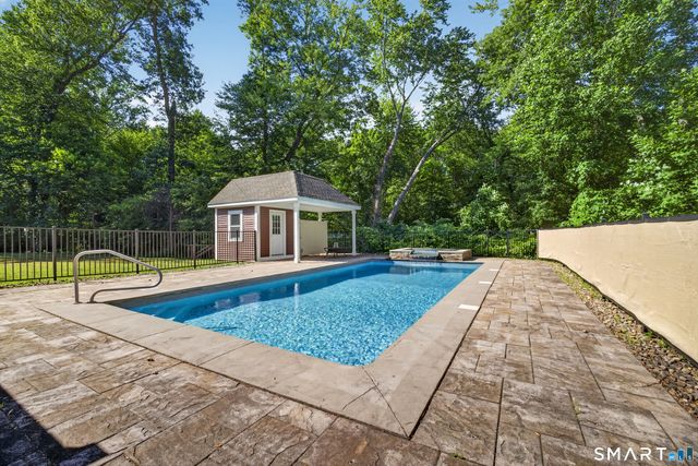 659 West Woods Road, Hamden, CT 06518