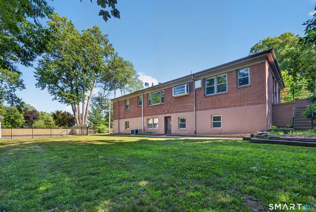 659 West Woods Road, Hamden, CT 06518