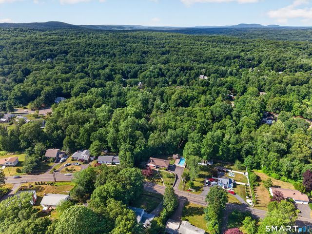 659 West Woods Road, Hamden, CT 06518