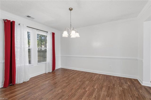 899 Eastnor CT, Newport News, VA 23608
