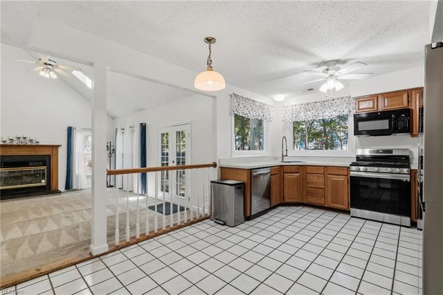 899 Eastnor CT, Newport News, VA 23608