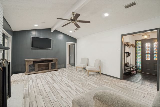 1217 Gardengate Circle, Garland, TX 75043