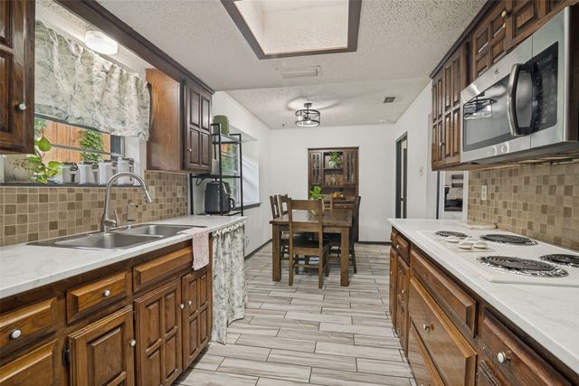 1217 Gardengate Circle, Garland, TX 75043