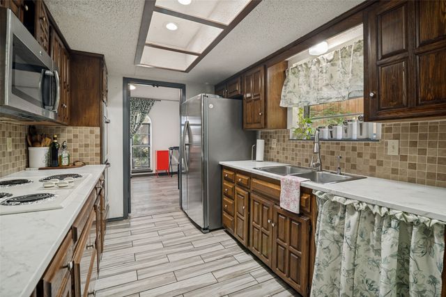 1217 Gardengate Circle, Garland, TX 75043