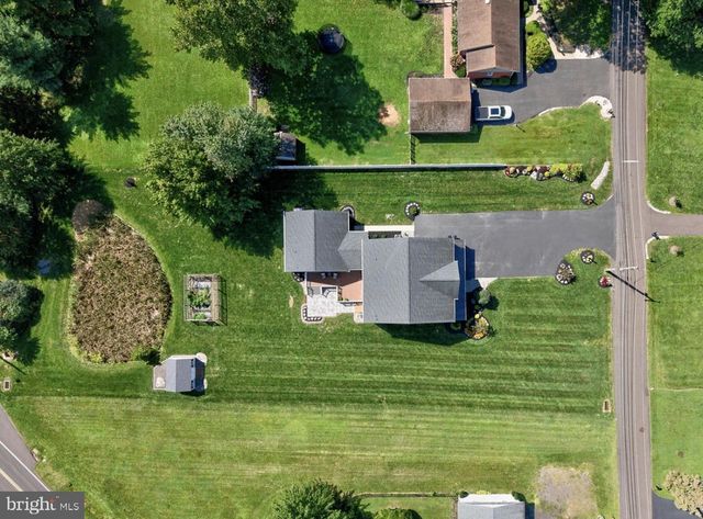 57 WOODLAWN AVE, Chalfont, PA 18914