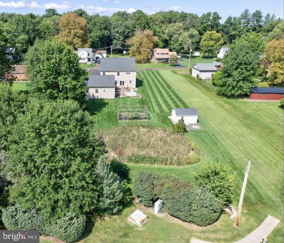 57 WOODLAWN AVE, Chalfont, PA 18914