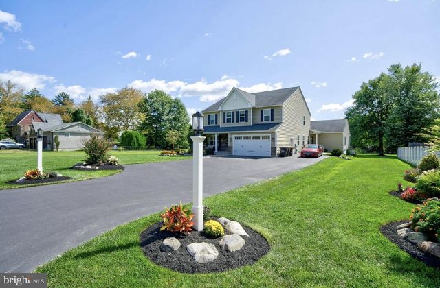 57 WOODLAWN AVE, Chalfont, PA 18914