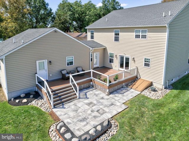 57 WOODLAWN AVE, Chalfont, PA 18914