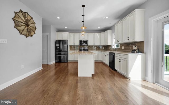 57 WOODLAWN AVE, Chalfont, PA 18914