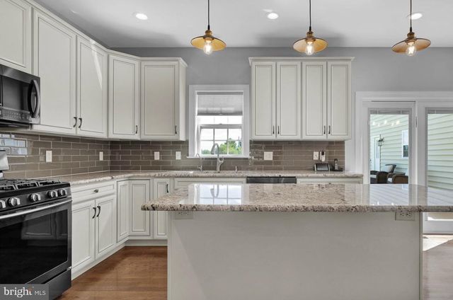 57 WOODLAWN AVE, Chalfont, PA 18914