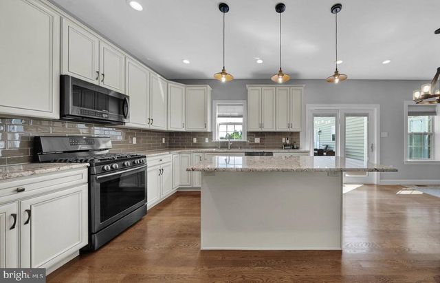 57 WOODLAWN AVE, Chalfont, PA 18914