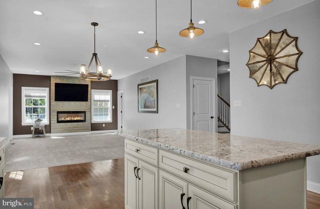 57 WOODLAWN AVE, Chalfont, PA 18914