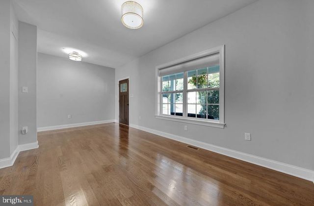 57 WOODLAWN AVE, Chalfont, PA 18914
