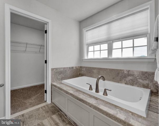 57 WOODLAWN AVE, Chalfont, PA 18914