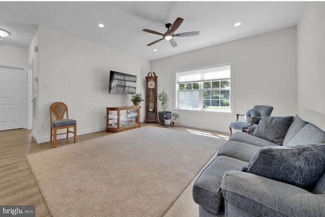 57 WOODLAWN AVE, Chalfont, PA 18914