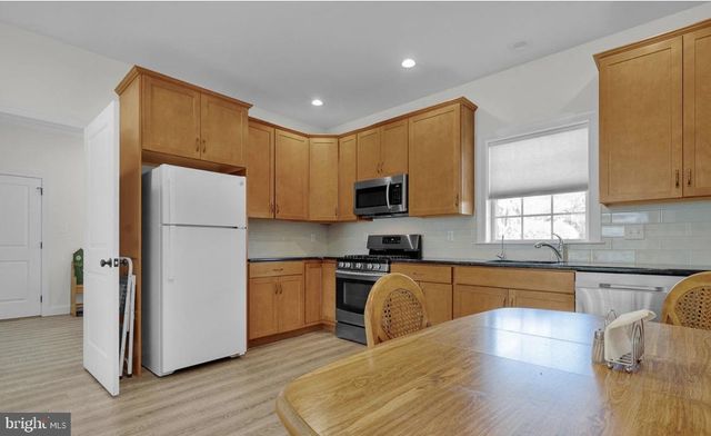 57 WOODLAWN AVE, Chalfont, PA 18914