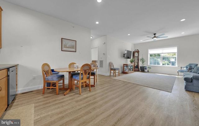 57 WOODLAWN AVE, Chalfont, PA 18914