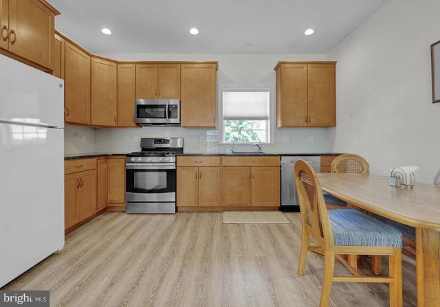 57 WOODLAWN AVE, Chalfont, PA 18914