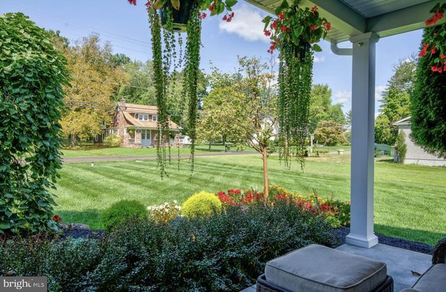 57 WOODLAWN AVE, Chalfont, PA 18914