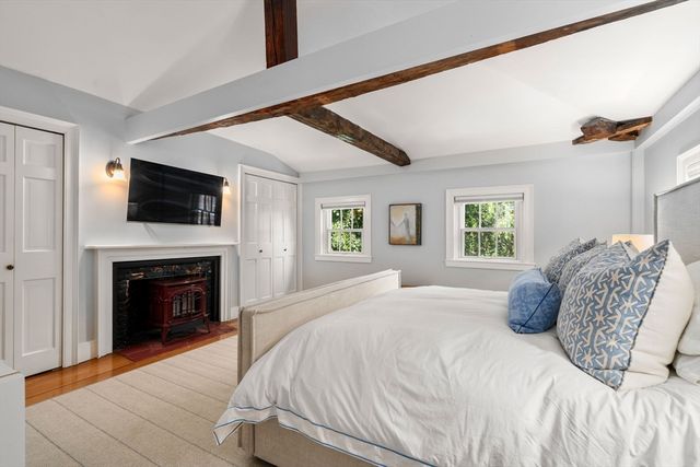 16 Cordis St, Boston, MA 02129