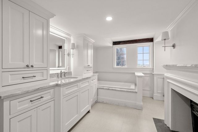 16 Cordis St, Boston, MA 02129