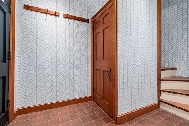 16 Cordis St, Boston, MA 02129