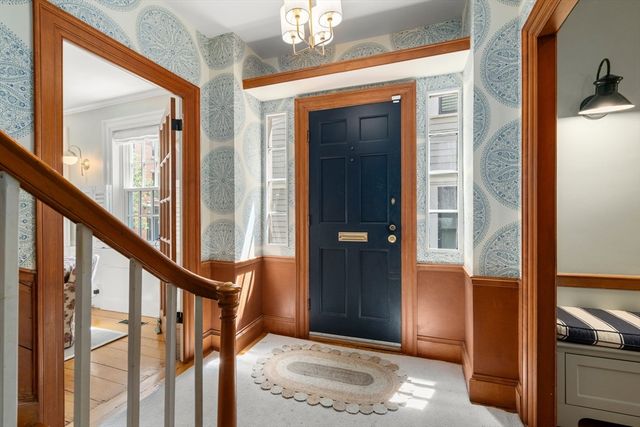 16 Cordis St, Boston, MA 02129