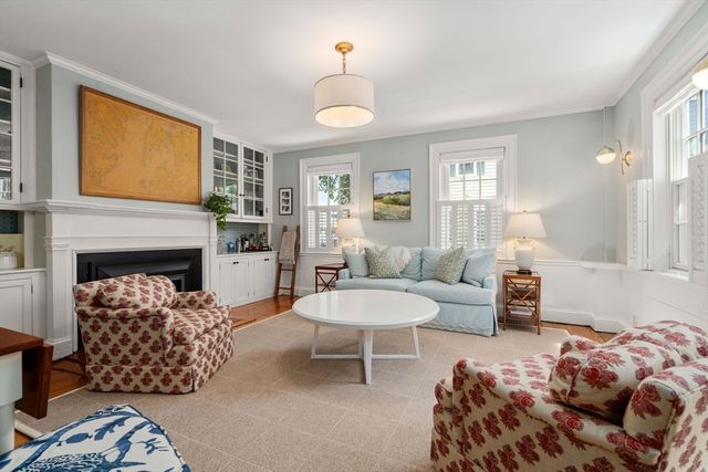 16 Cordis St, Boston, MA 02129