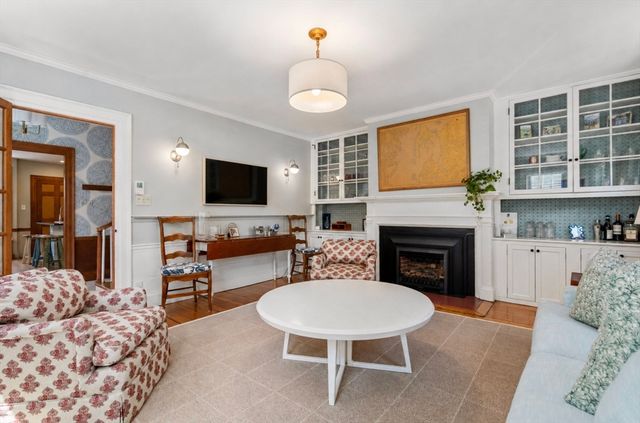 16 Cordis St, Boston, MA 02129