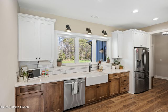 1028 Fisher Ln, Mt Washington, KY 40047