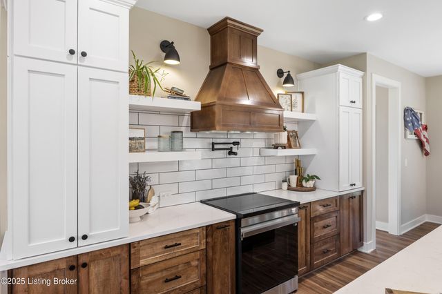 1028 Fisher Ln, Mt Washington, KY 40047