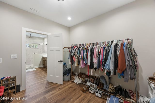 1028 Fisher Ln, Mt Washington, KY 40047