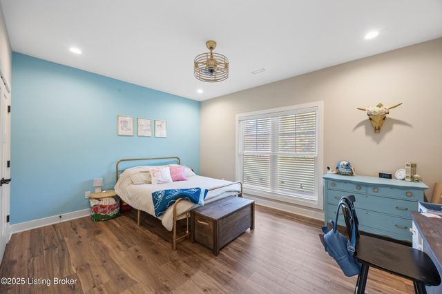 1028 Fisher Ln, Mt Washington, KY 40047