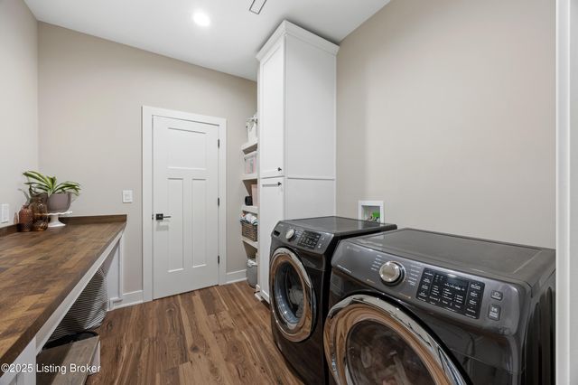 1028 Fisher Ln, Mt Washington, KY 40047