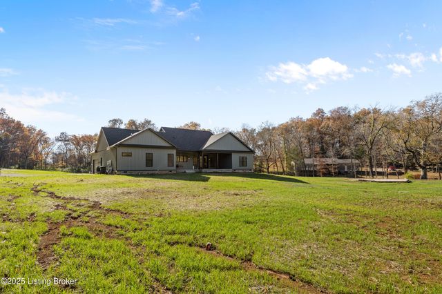 1028 Fisher Ln, Mt Washington, KY 40047