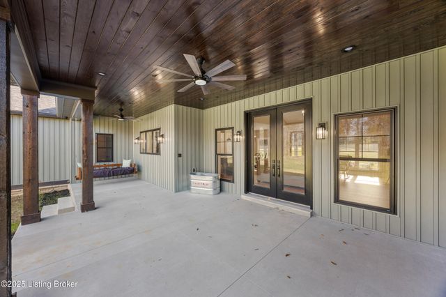 1028 Fisher Ln, Mt Washington, KY 40047