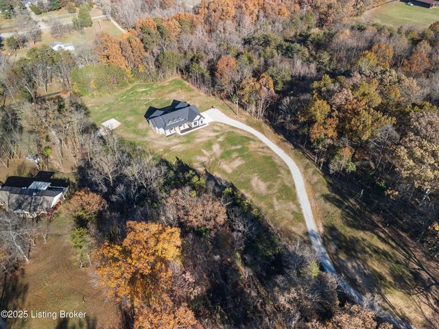 1028 Fisher Ln, Mt Washington, KY 40047