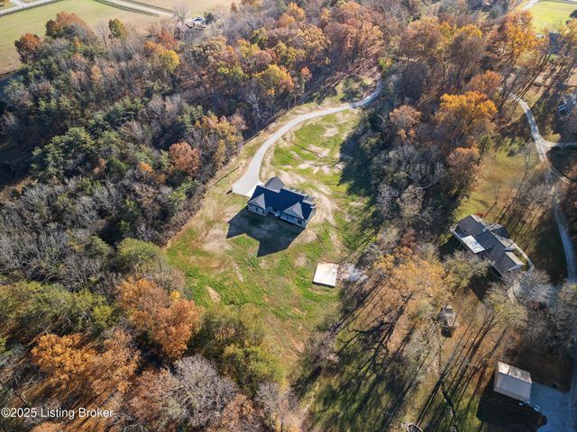 1028 Fisher Ln, Mt Washington, KY 40047