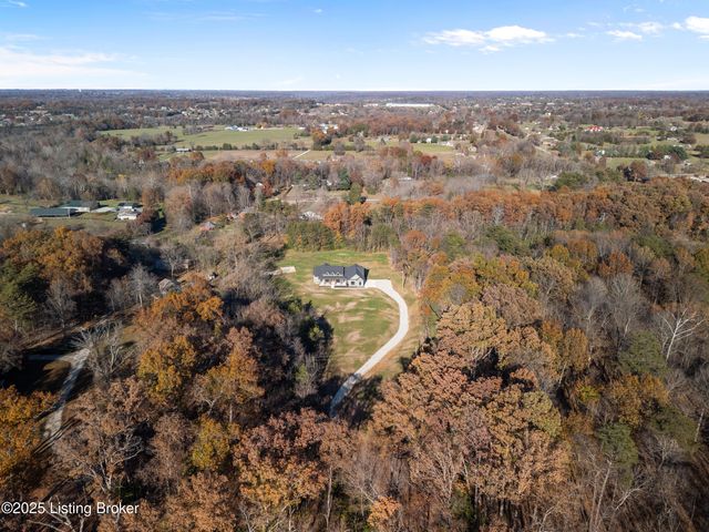 1028 Fisher Ln, Mt Washington, KY 40047