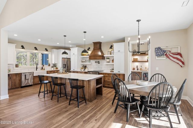 1028 Fisher Ln, Mt Washington, KY 40047