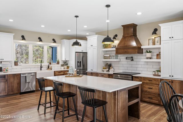 1028 Fisher Ln, Mt Washington, KY 40047