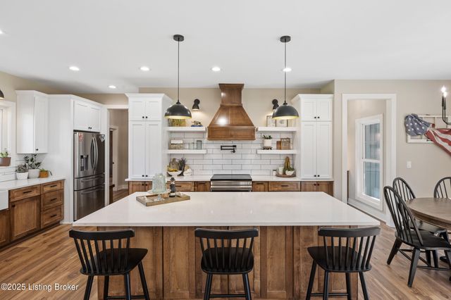 1028 Fisher Ln, Mt Washington, KY 40047