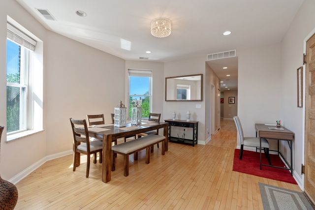 1406 N Washtenaw Avenue 3, Chicago, IL 60622