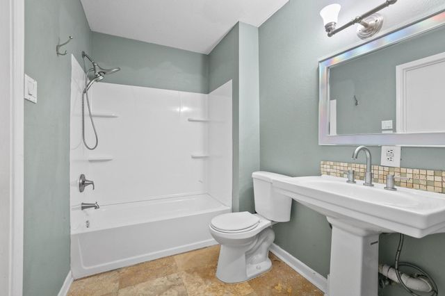 1704 W Birge Street, Sherman, TX 75092