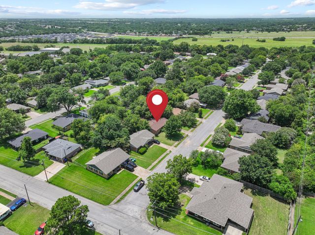 1704 W Birge Street, Sherman, TX 75092